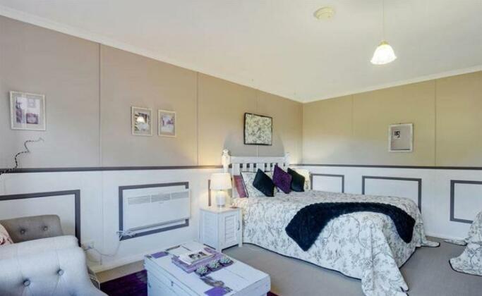Redcliffe House Colonial Bed & Breakfast - Photo3