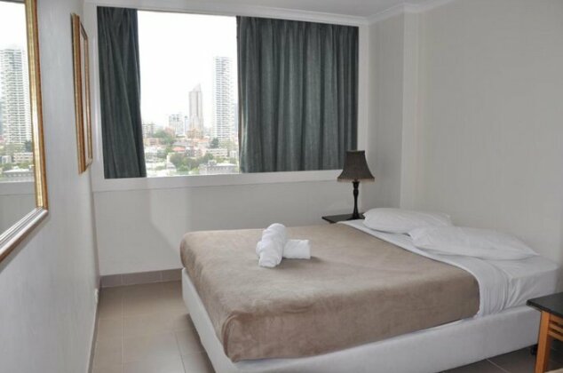 Accommodation Sydney City Centre - Hyde Park Plaza 3 bedroom 1 bathroom Apartment - Photo2