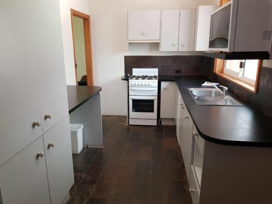 Accommodation Sydney North - Frenchs Forest 3 bedroom 1 bathroom house - Photo4