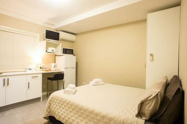 Amaaze Airport Serviced Apartments - Photo5