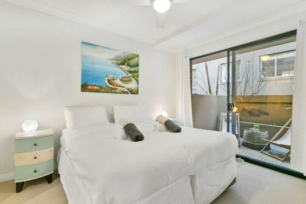 Bondi Beach Garden Apartment - A Bondi Beach Holiday Home