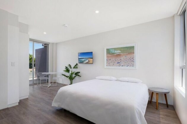Bondi Beach Studio Penthouse Suite + Balcony - Photo2