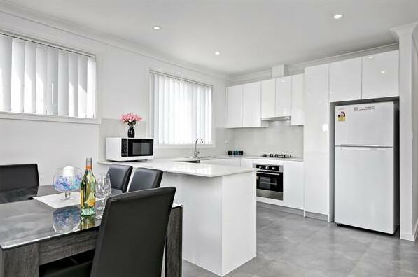 Canley Heights Villa 45a - Modern Home - Photo3