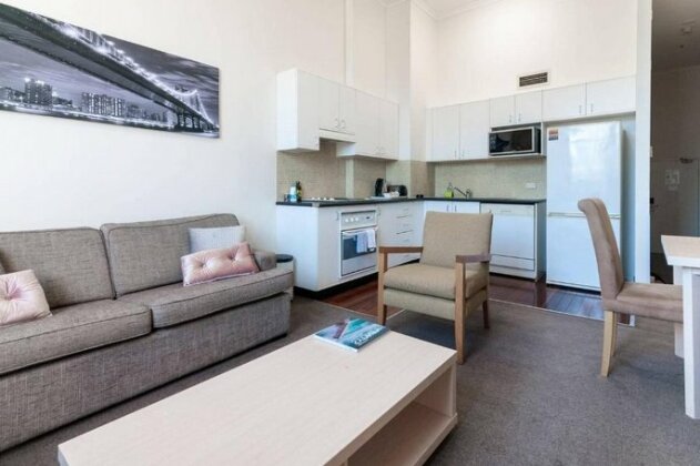 Charming Apartment Minutes to Darling Harbour - Photo4