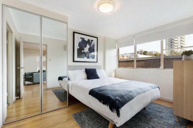 Darlinghurst Self-Contained Modern One Bedroom Apartment 21 CRN - Photo3