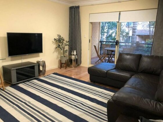 Escape to Strathfield for 8 guests - Photo2
