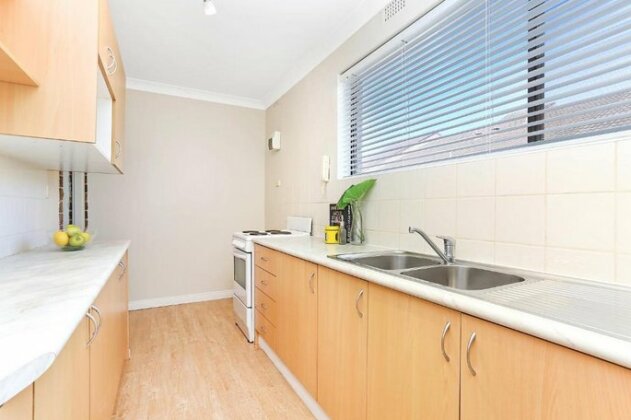 Hurstville home with a view comfort & style - Photo2