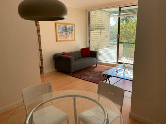 Hurstville home with a view comfort & style - Photo4