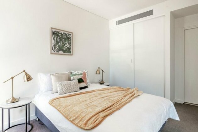 Modern 2BR Apartment 150m to ICC/Darling Harbour - Photo3