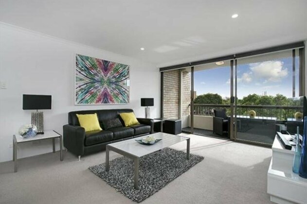 Newly Renovated Immaculate One Bedroom Apartment in Cremorne - CREM4 - Photo2