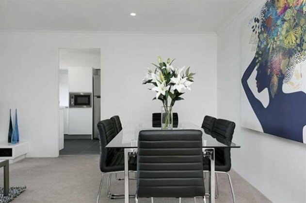 Newly Renovated Immaculate One Bedroom Apartment in Cremorne - CREM4 - Photo3