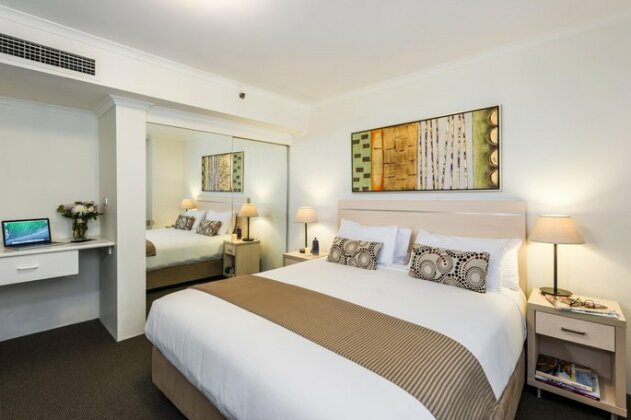 Oaks Sydney Castlereagh Suites - Photo4