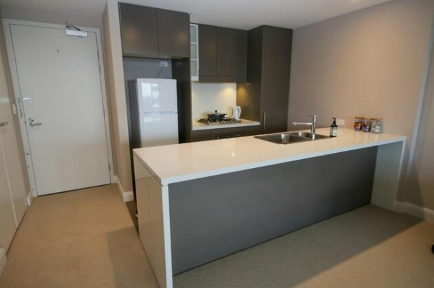 Olympic park Sunshine 2 bedrooms Apts with Private parking - Photo3