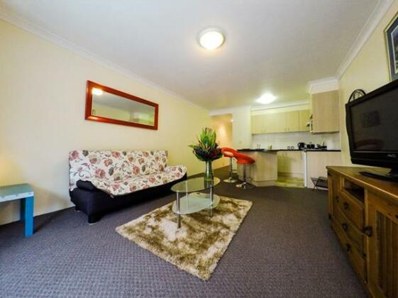 Pittwater Apartments - Photo4