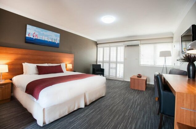 Ramada Hotel & Suites by Wyndham Cabramatta - Photo3