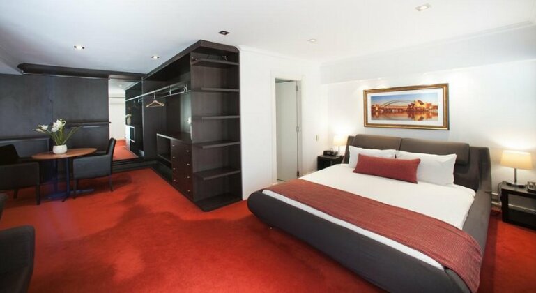 Ramada Hotel & Suites by Wyndham Cabramatta - Photo4