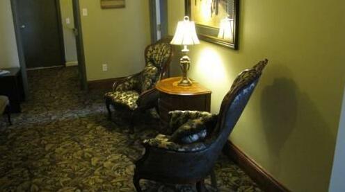 Spanish Bay Inn & Suites - Photo3