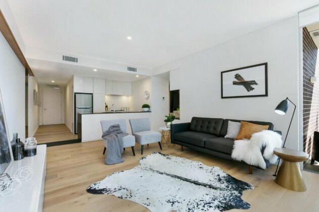 St Leonards Self-Contained Two-Bedroom Apartment 803NOR