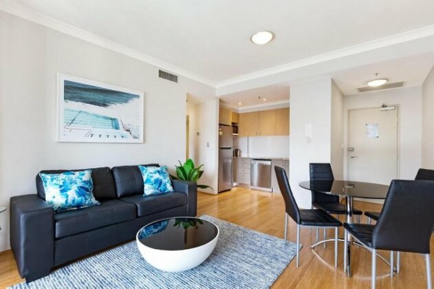 Surry Hills Fully Self Contained Modern 1 Bed Apartment 1012ELZ - Photo3