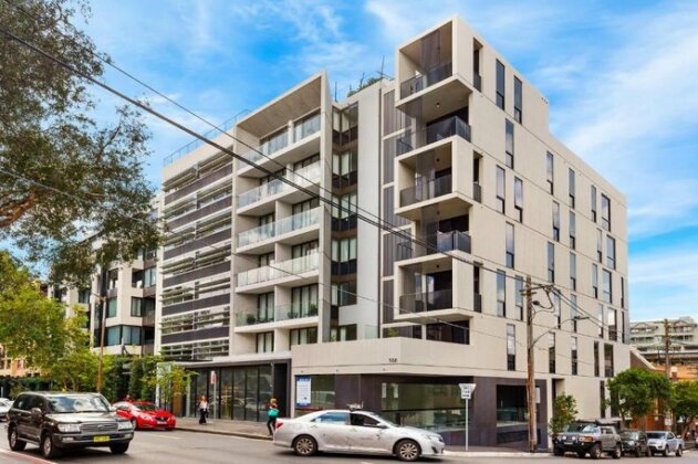 Surry Hills Modern Furnished Self-Contained Apartment ELZ