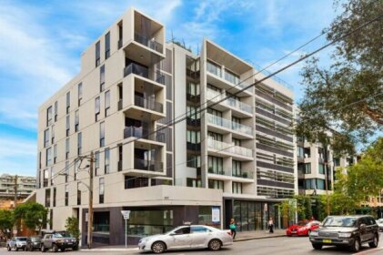 Surry Hills Modern Furnished Self-Contained Apartment ELZ
