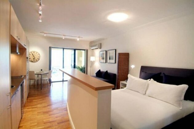 Sydney East Potts Point studio apartment with balcony - Photo2
