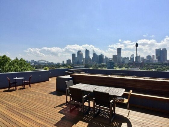 Terrace Apartment with City Views - Photo3