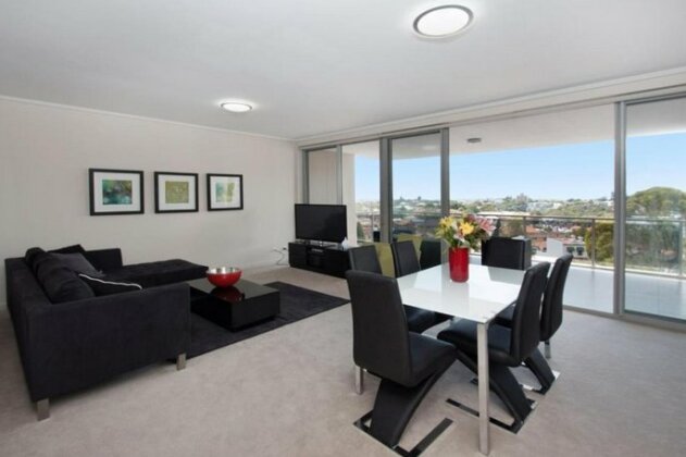 The Junction Palais - Modern and Spacious 2BR Bondi Junction Apartment Close to Everything - Photo2