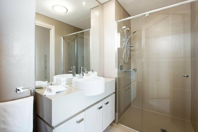 The Junction Palais - Modern and Spacious 2BR Bondi Junction Apartment Close to Everything - Photo5