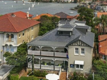 The Penthouse at Cremorne Point Manor