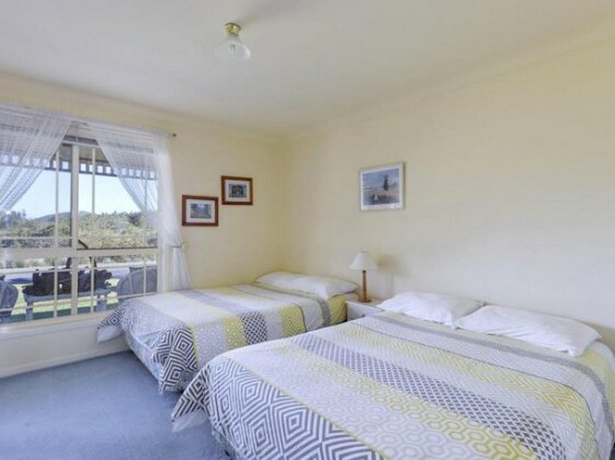 Views to Yaccaba Headland - Photo4