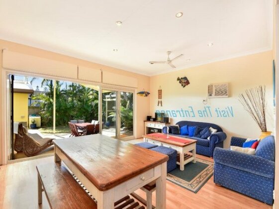 Gone To The Beach House - Photo2