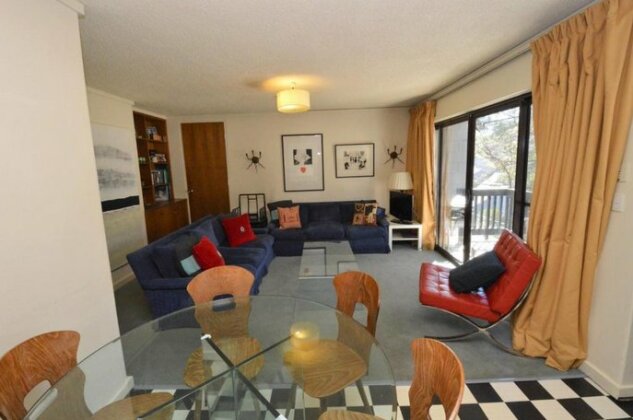 Mowamba B2 Three Bedroom - Photo2