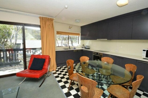 Mowamba B2 Three Bedroom - Photo3