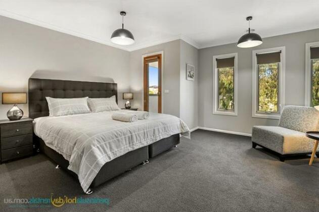 Luxury Coastal Escape - Photo5