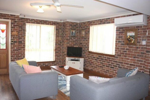 Birchgrove Terrace Unit 6 Recreation Lane Tun - Photo5