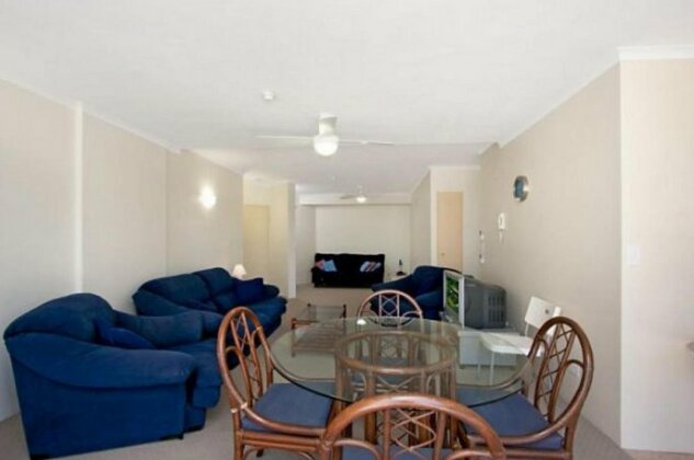 Border Terrace Unit 4 - Large 2 bedroom apartment walk to beaches and clubs - Photo2