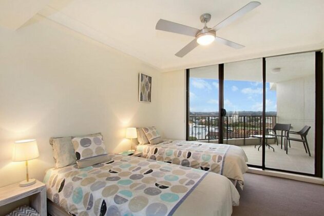 Seascape Apartments Unit 1201 - Luxury apartment with views of the Gold Coast and Hinterland - Photo4