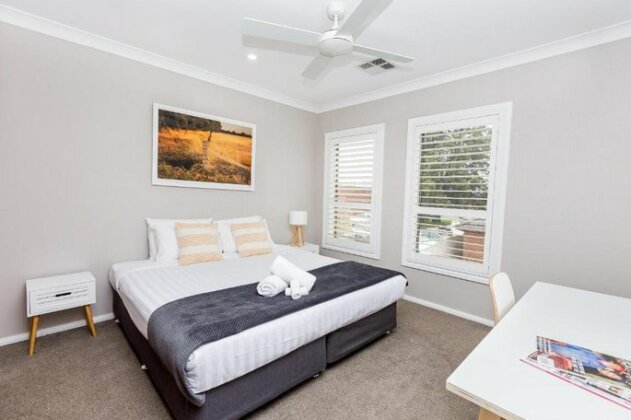Best Central Wagga Townhouse - Photo3