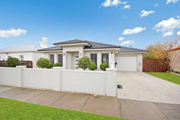 Central Warrnambool Townhouse