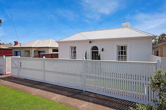 Historic Central Cottage In Warrnambool - Photo2