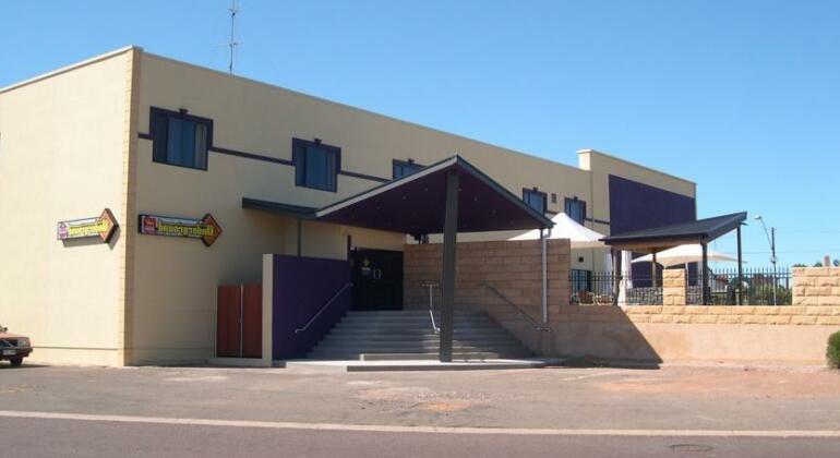 New Whyalla Hotel - Photo2