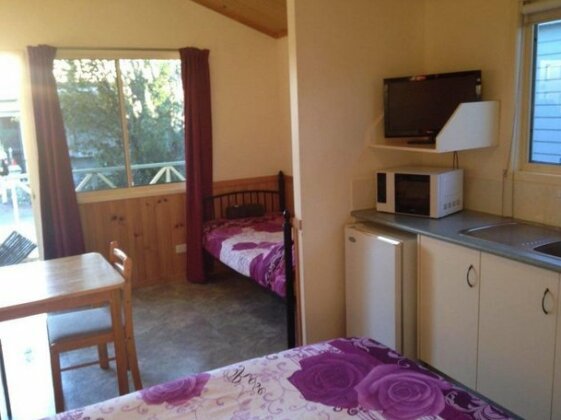 Banjos Overnight And Holiday Units - Photo5