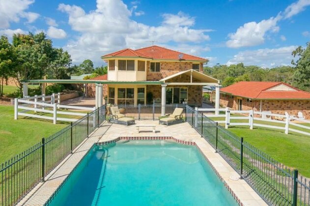 Luxury Brisbane Home - Photo2