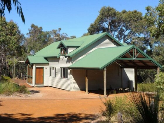 Dunsborough Holiday Homes - 35 Kangaroo Prd Rural
