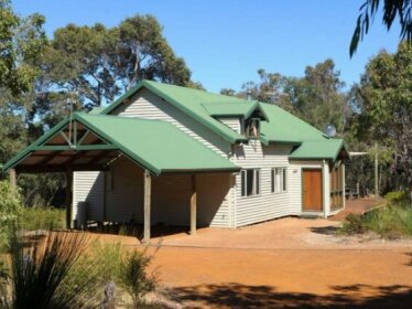 Dunsborough Holiday Homes - 35 Kangaroo Prd Rural