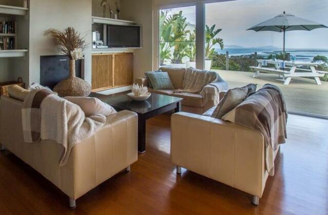 A Promontory View Beach House - Photo4