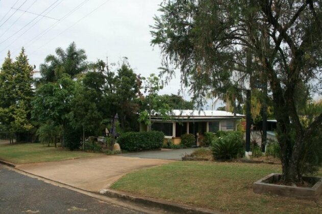 Yarraman Gardens Motel Queensland - Photo5