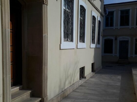 Apartment on 1st Muslim Magomayev lane 6 - Photo2
