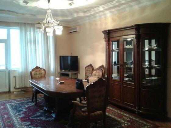 Apartment on Fuad Ibrahimbeyov - Photo4